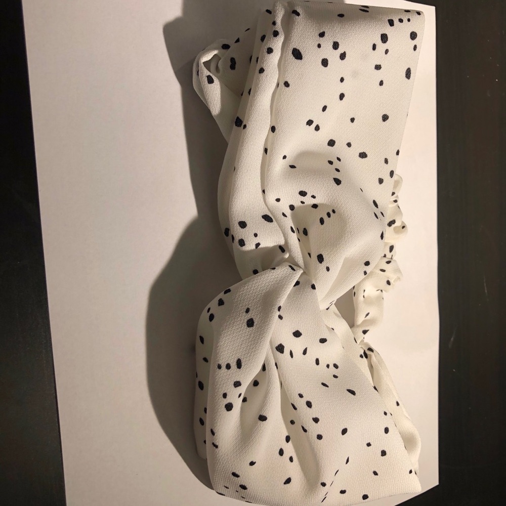 2/$10 torrid black&white polkadot twist headband